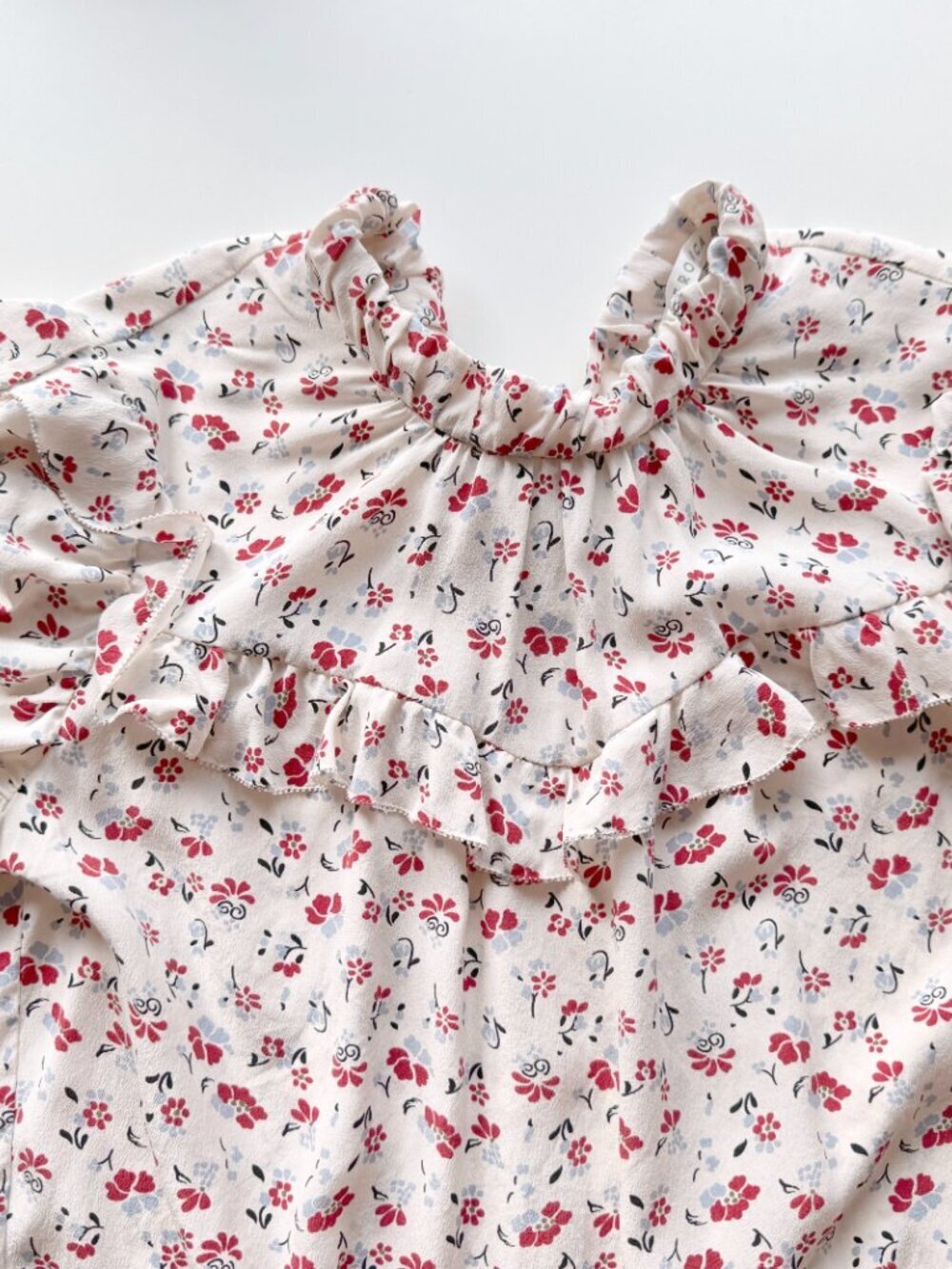 VERONICA BEARD Howell Red Floral 100% Silk Crepe Ruched Sleeve Blouse, Size 2 - Picture 11 of 15